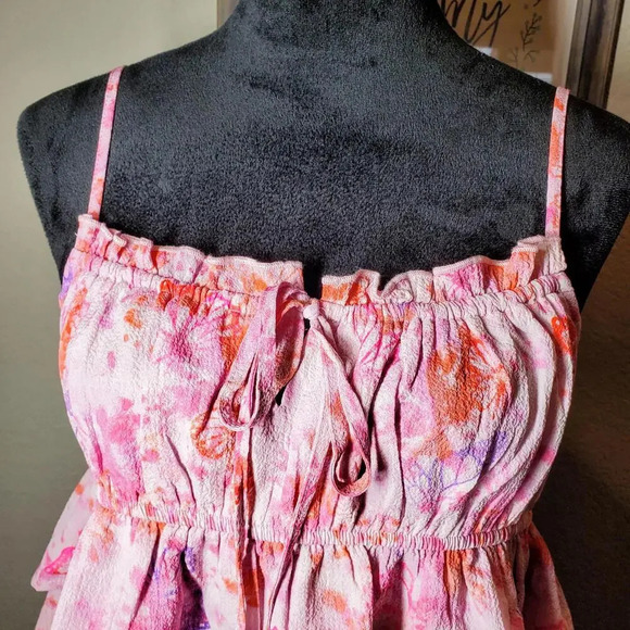 NWT Wild Fable Women's Tiered Ruffle Pink Butterfly Tank Top Size XL - Picture 10 of 11